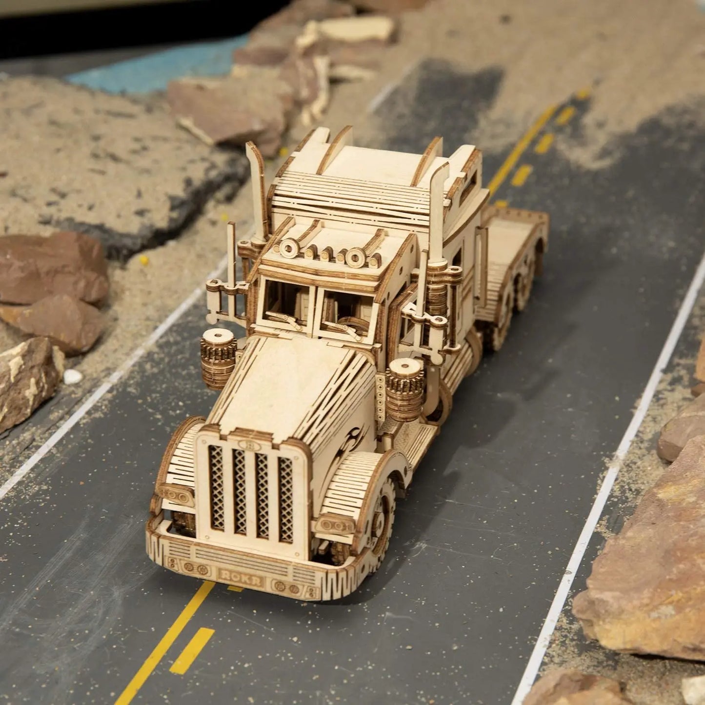 Intricate Trails: Wooden Jeep Puzzle Kit